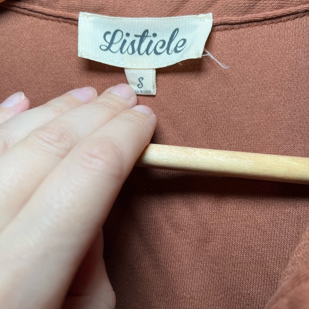 Listicle Rust Button-Up Shirt - Picture 5 of 6